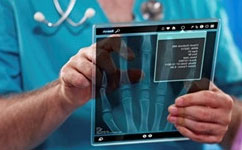 苹果的医疗雄心：医院里每个病人手里都有iPad